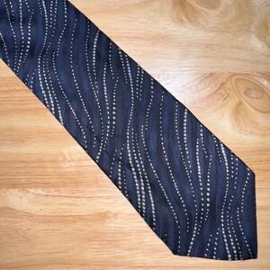 Giorgio Armani Luxury 100% Silk Tie Navy Blue Silver Dot Pattern Made in Italy